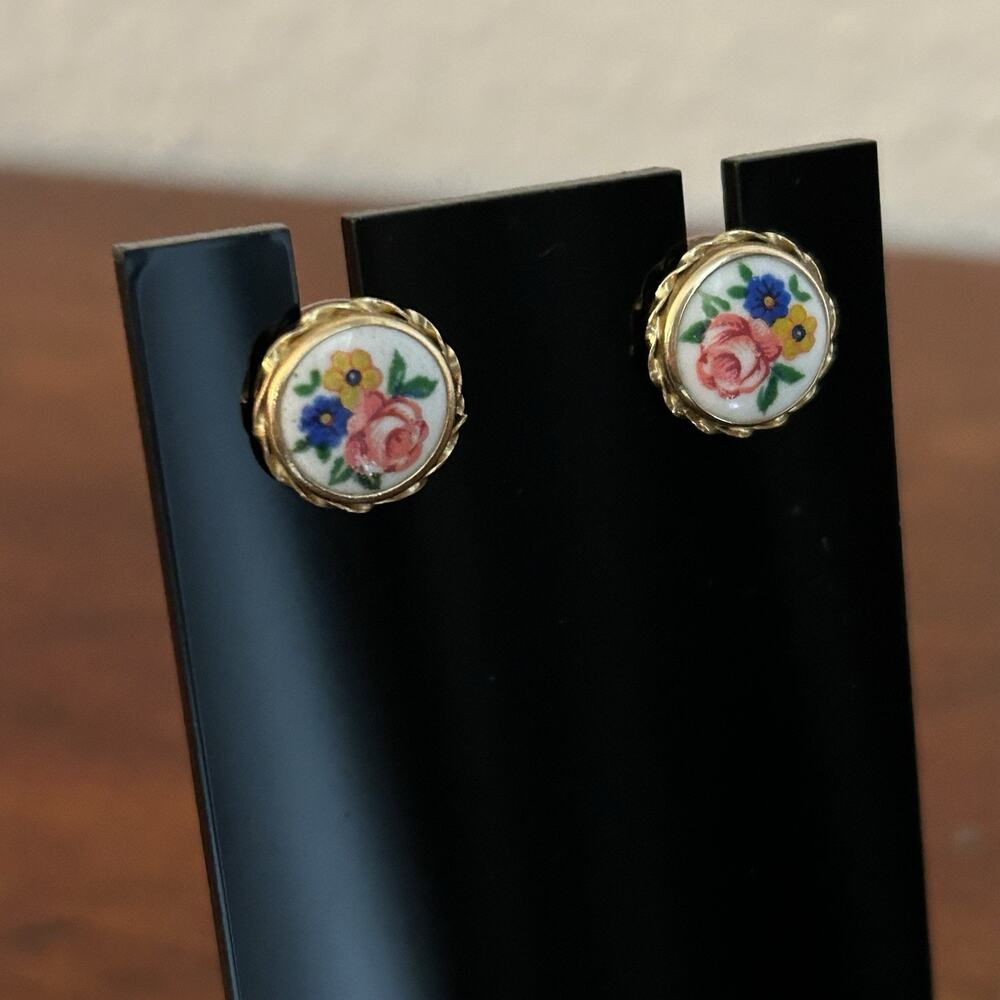 Vintage Stud Earrings Gold Tone White Glass Painted Floral Dainty